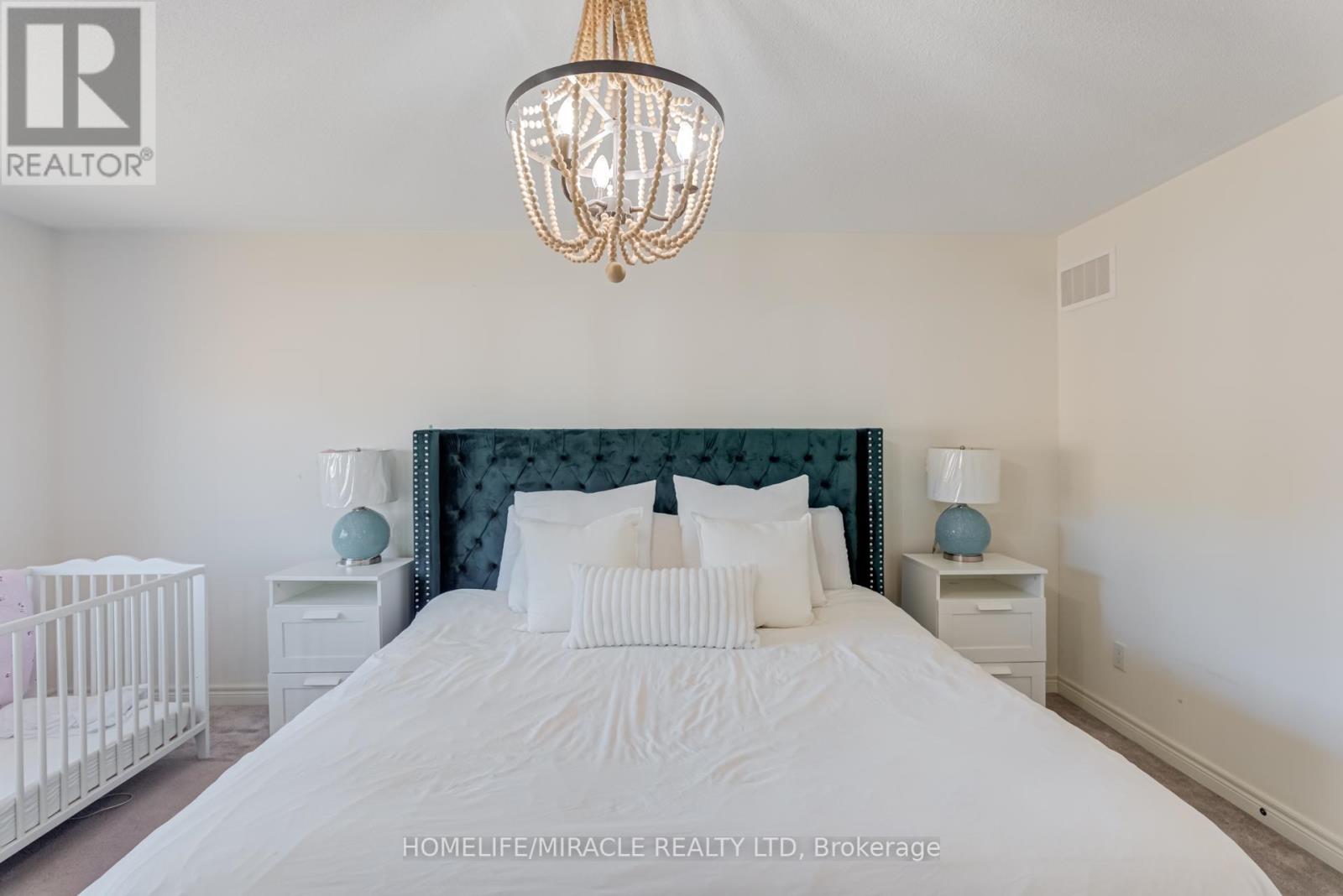 Photo 35 of 57 Sutcliffe Way, New Tecumseth ON