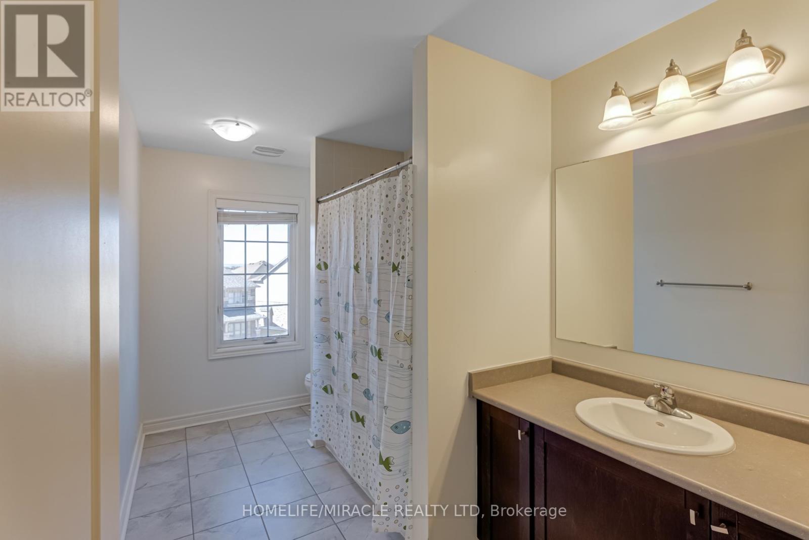 Photo 46 of 57 Sutcliffe Way, New Tecumseth ON