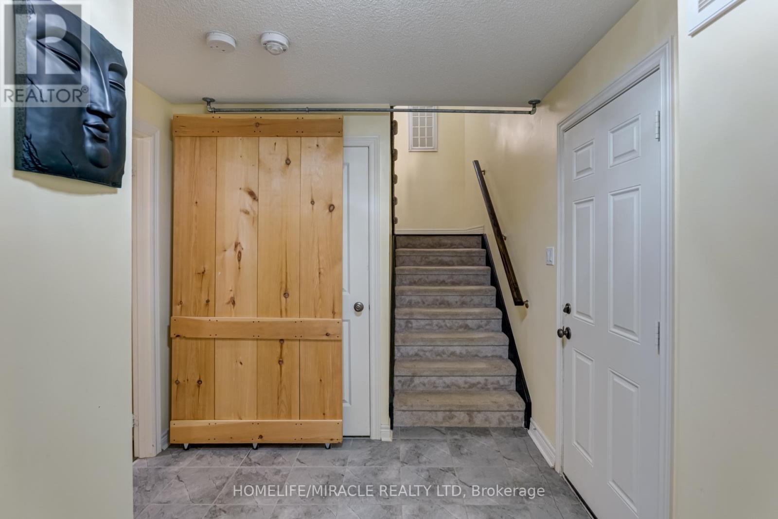 Photo 20 of 57 Sutcliffe Way, New Tecumseth ON