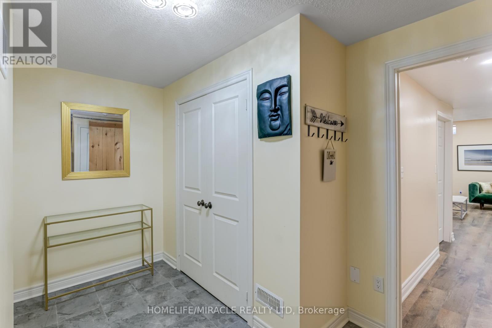 Photo 1 of 57 Sutcliffe Way, New Tecumseth ON