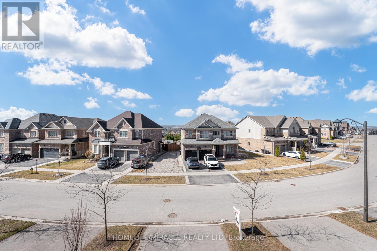 Photo 21 of 57 Sutcliffe Way, New Tecumseth ON