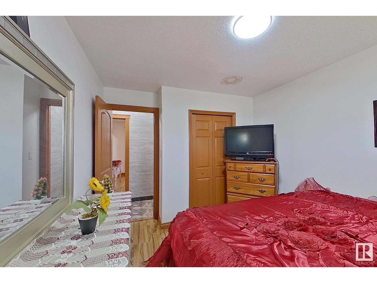 Photo 17 of 16729 109 A St Nw, Edmonton AB