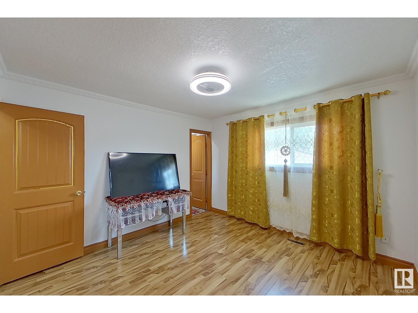 Photo 23 of 16729 109 A St Nw, Edmonton AB