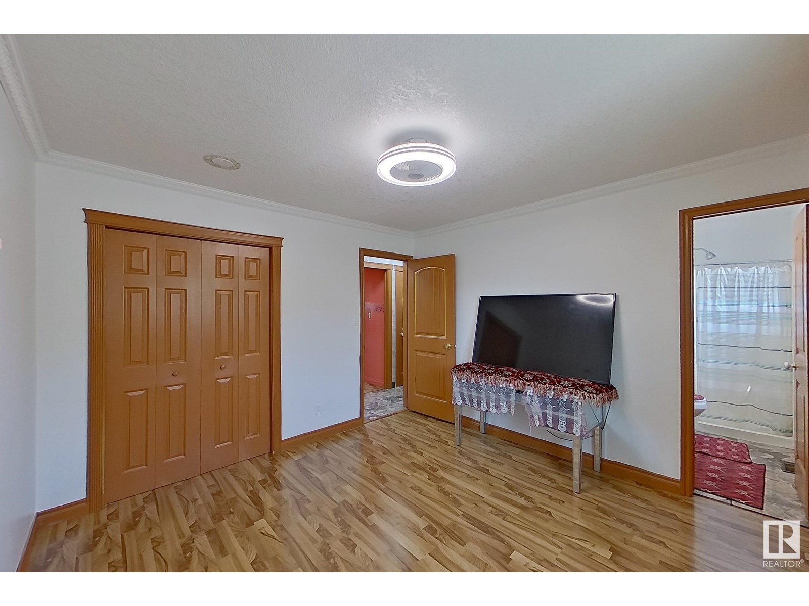 Photo 8 of 16729 109 A St Nw, Edmonton AB