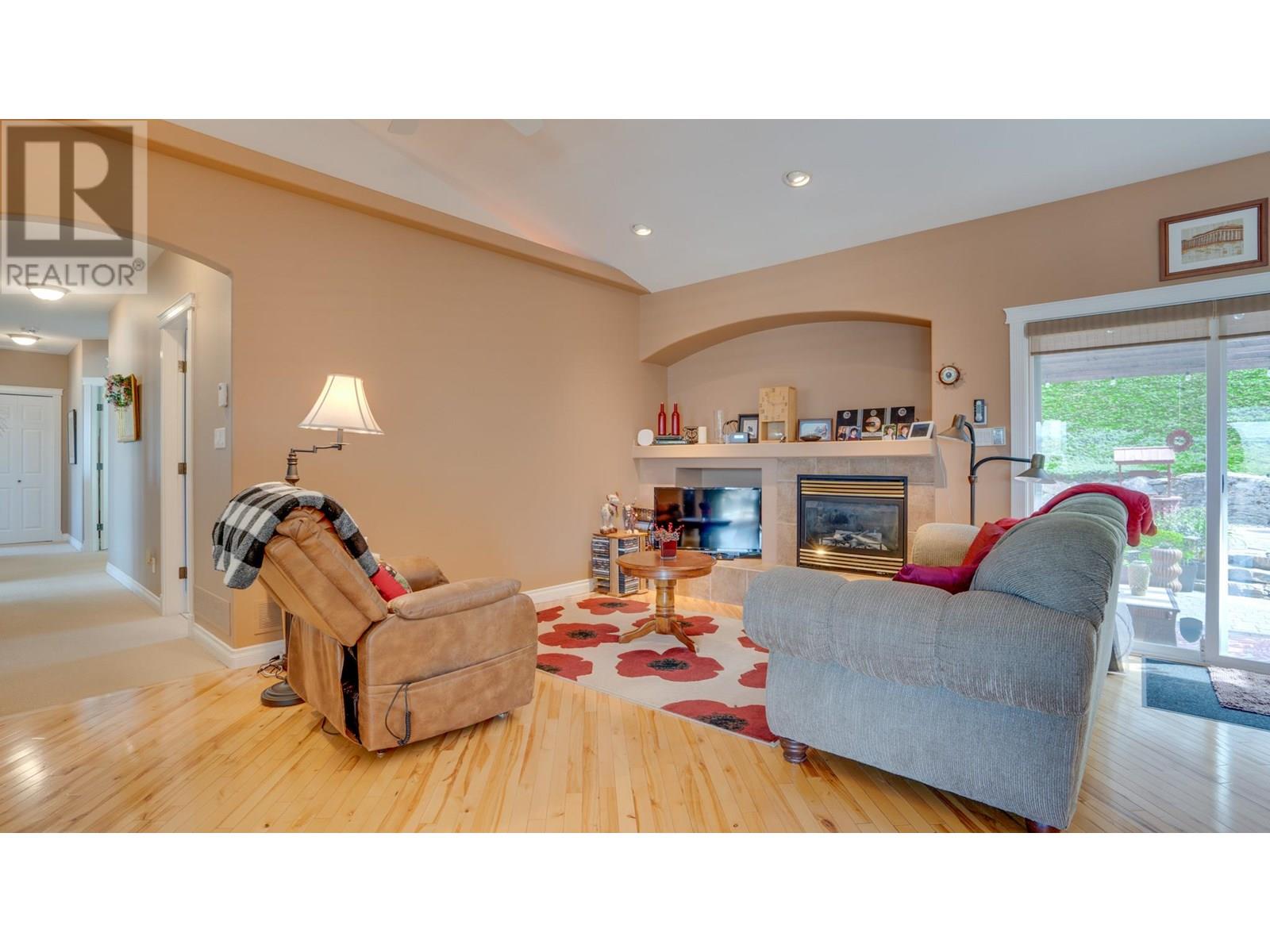 Photo 17 of 667 Mt York Drive, Coldstream BC