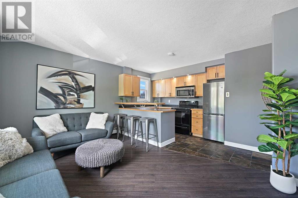 Single Family House for Sale in    Street SW Bankview Calgary 
