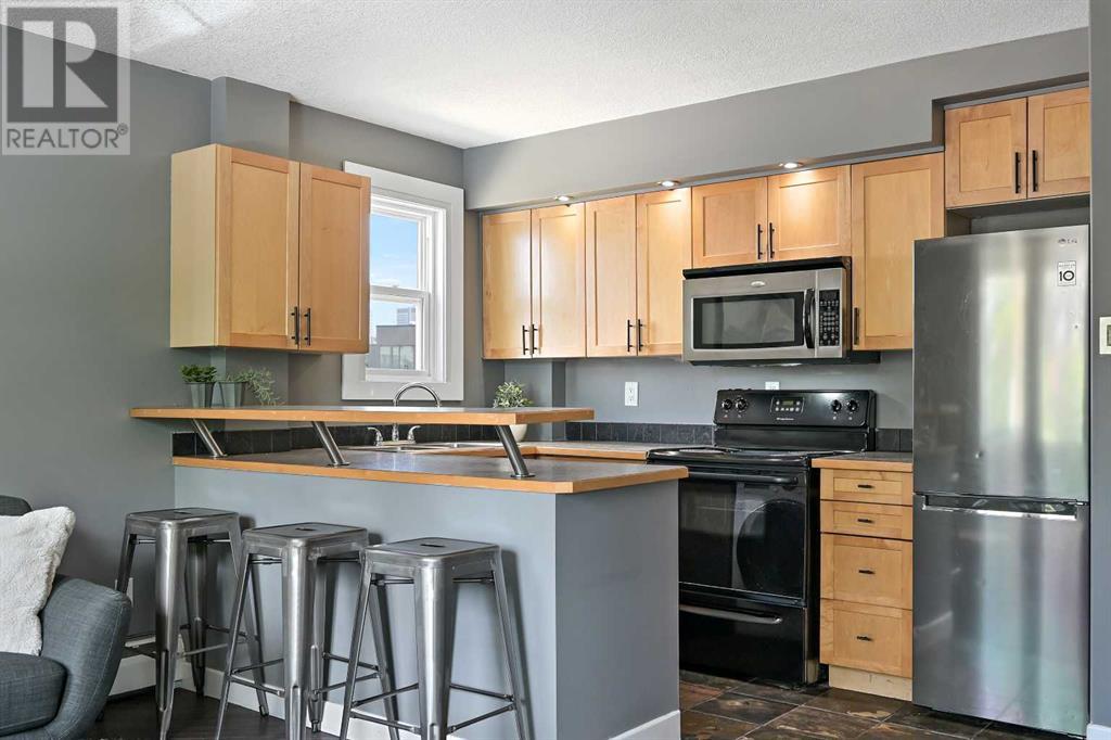 Single Family House for Sale in    Street SW Bankview Calgary 