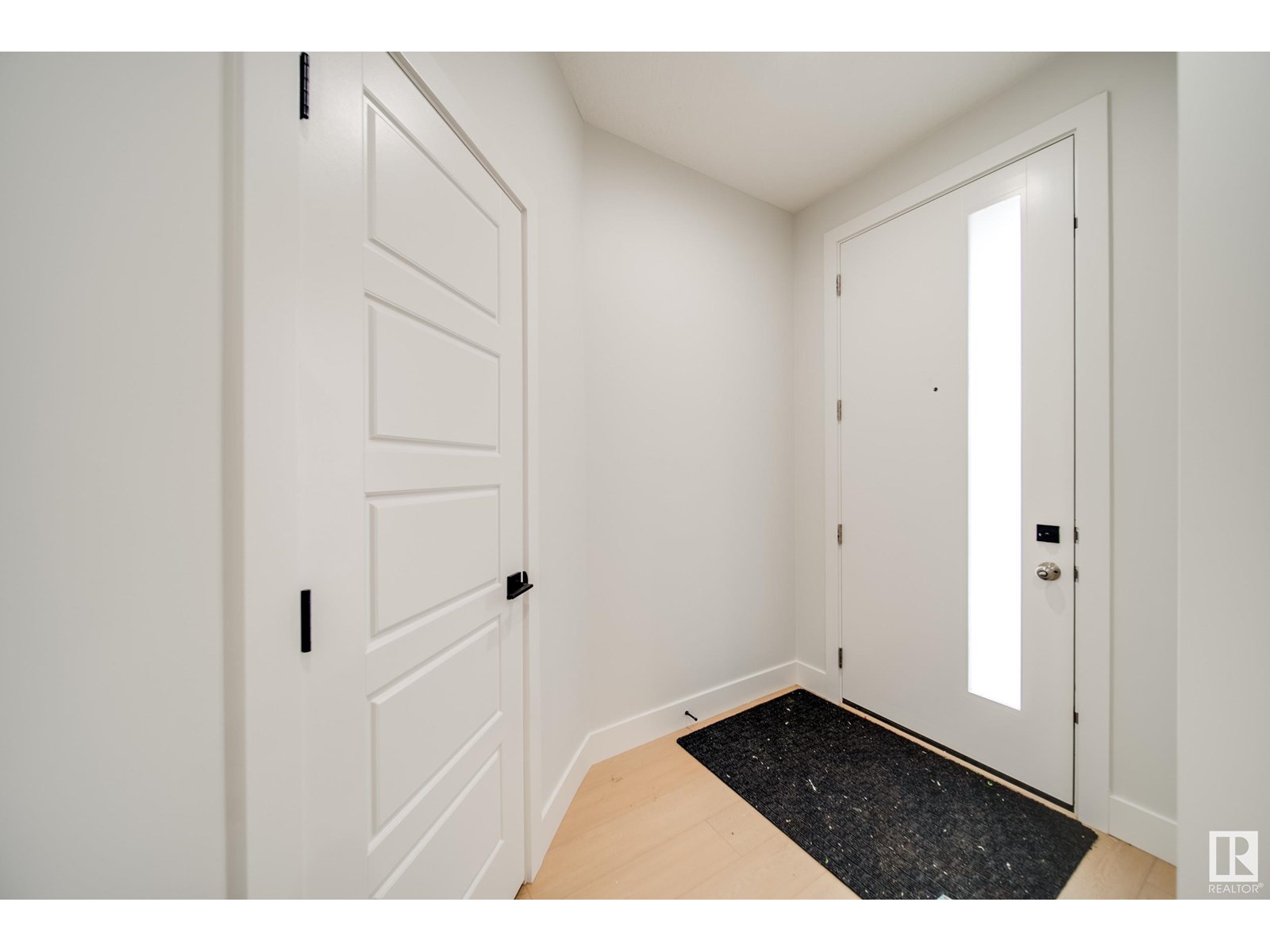 Photo 2 of 8743 183 Av Nw, Edmonton AB