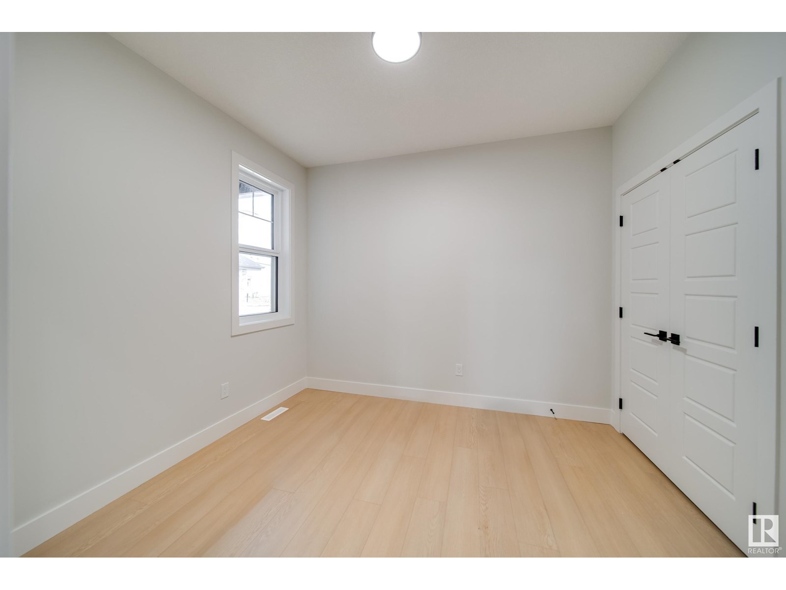 Photo 5 of 8743 183 Av Nw, Edmonton AB