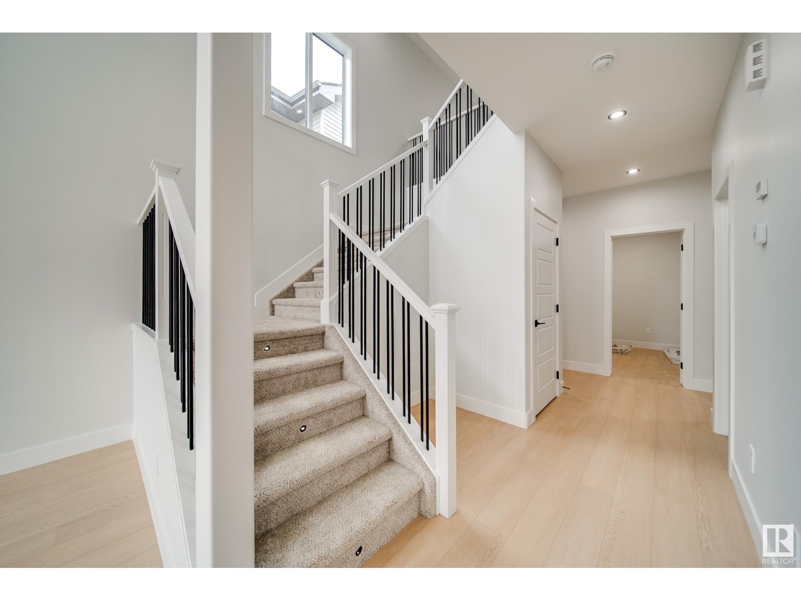 Photo 8 of 8743 183 Av Nw, Edmonton AB