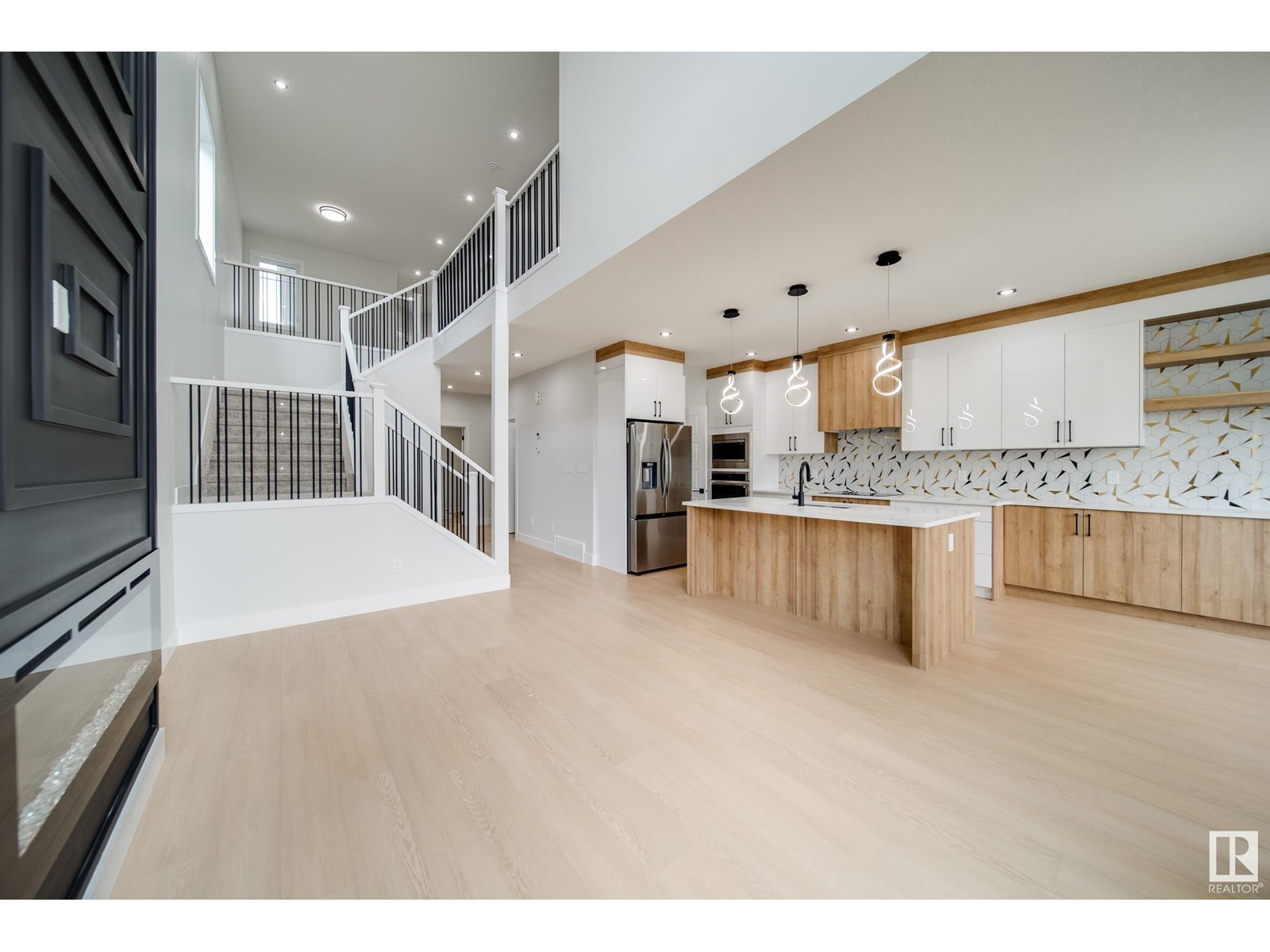 Photo 12 of 8743 183 Av Nw, Edmonton AB