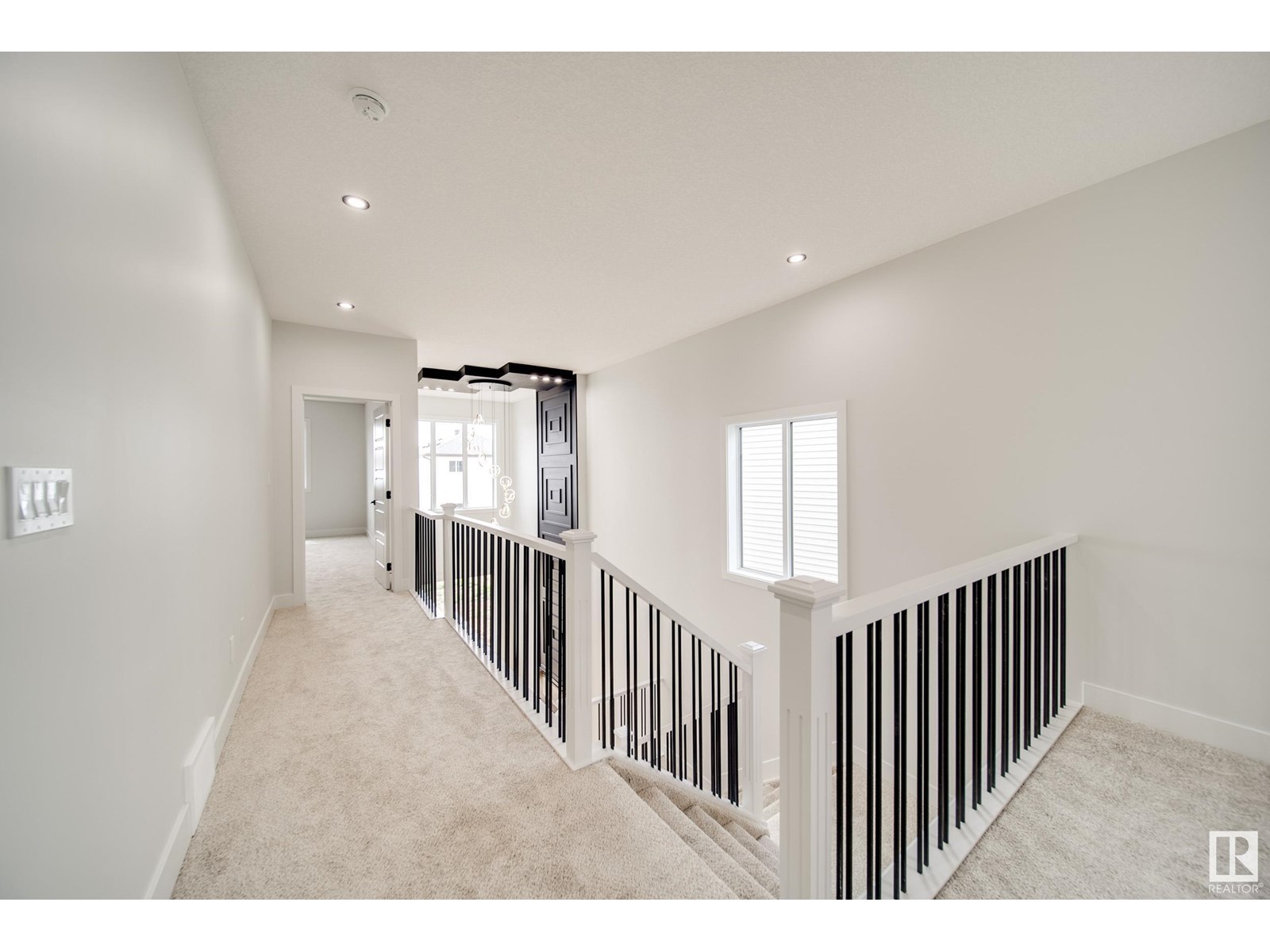 Photo 23 of 8743 183 Av Nw, Edmonton AB
