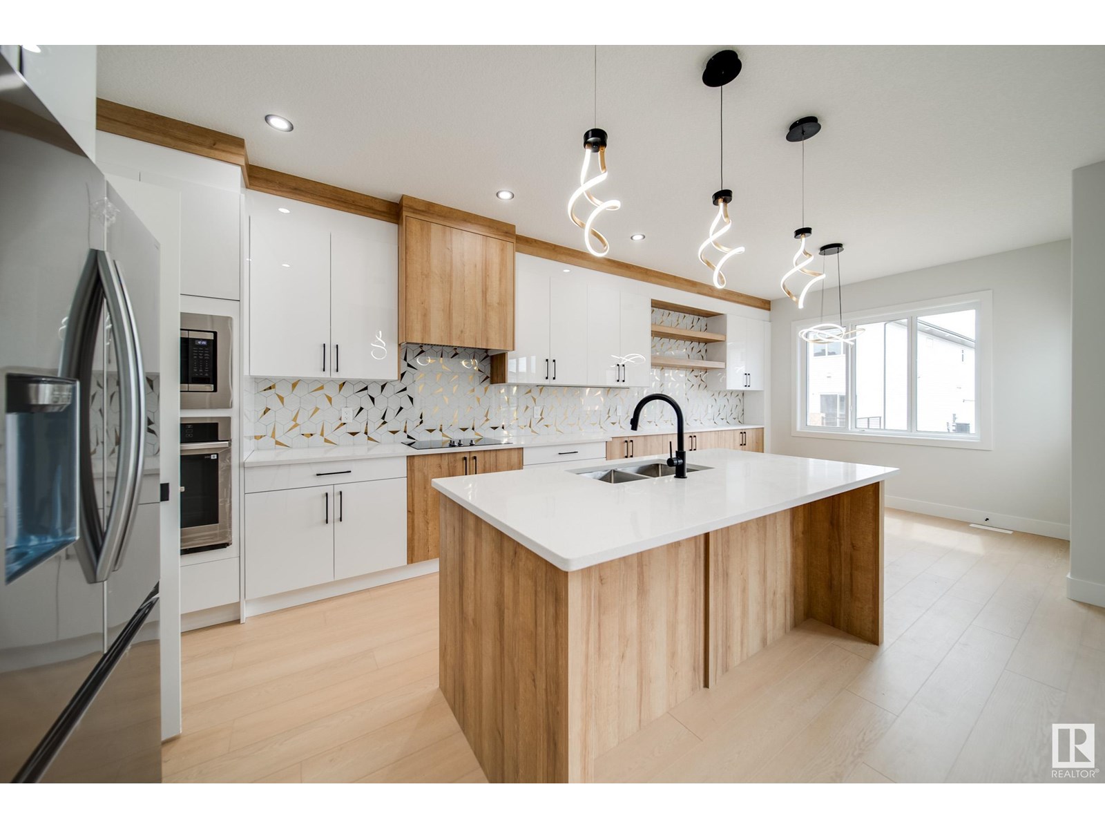 Photo 13 of 8743 183 Av Nw, Edmonton AB