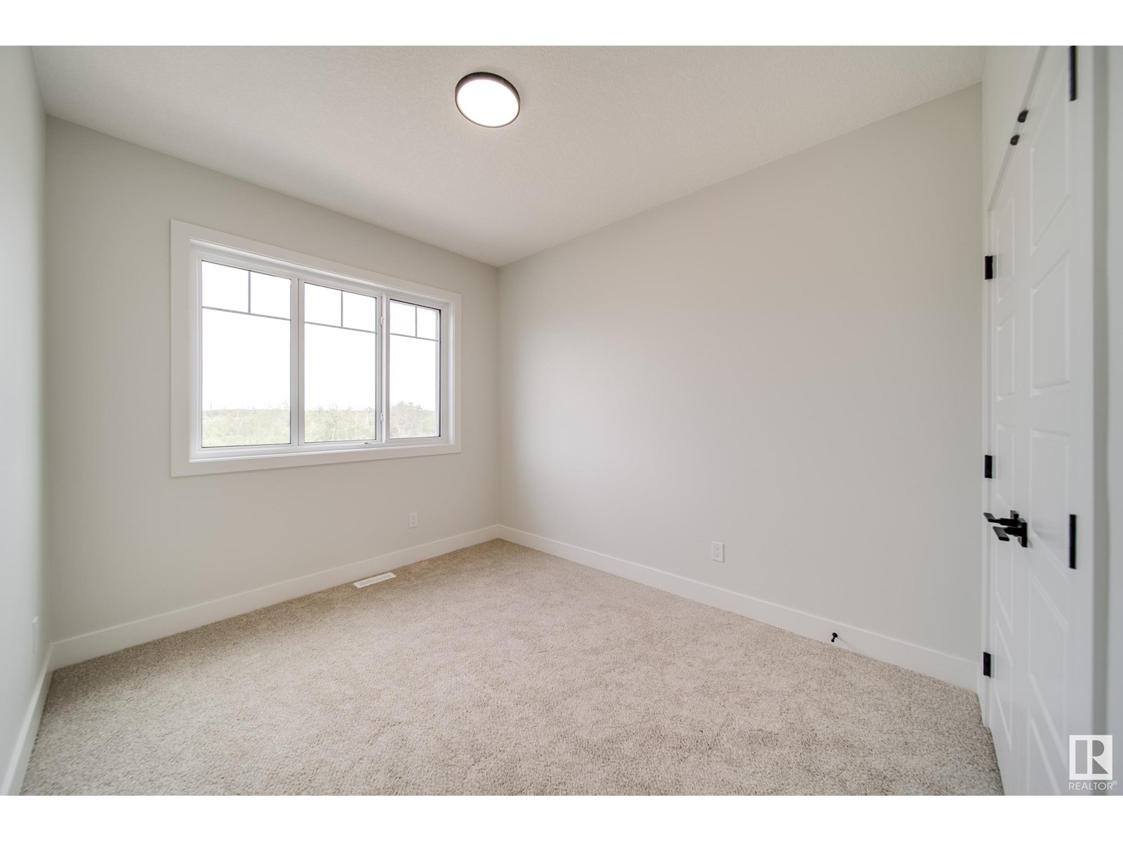 Photo 37 of 8743 183 Av Nw, Edmonton AB