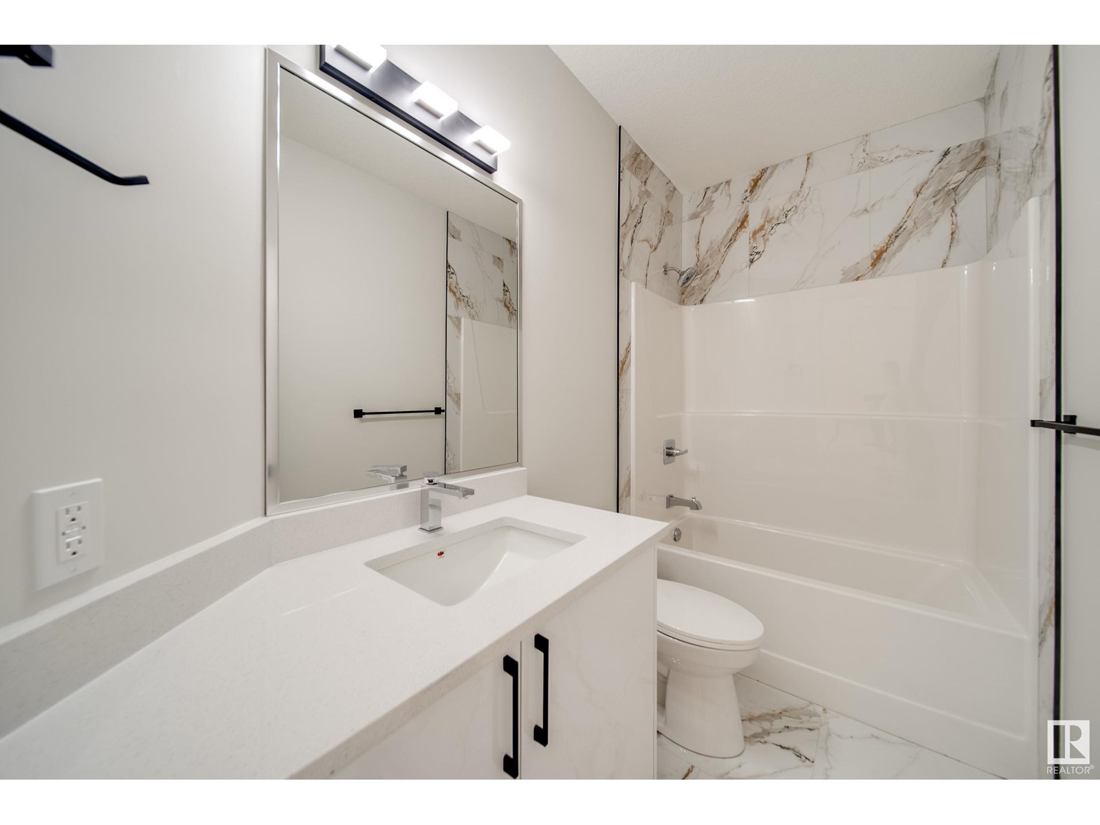 Photo 34 of 8743 183 Av Nw, Edmonton AB