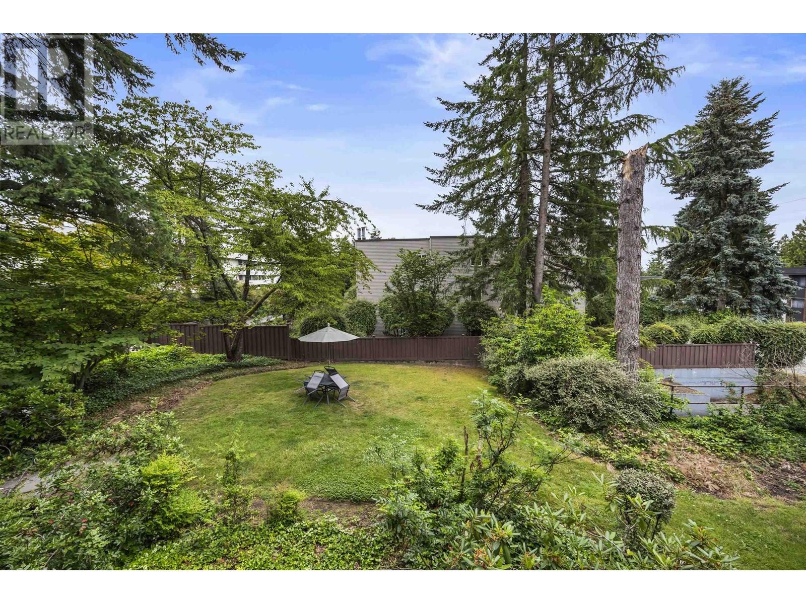 Photo 12 of 209 1177 Howie Avenue, Coquitlam BC