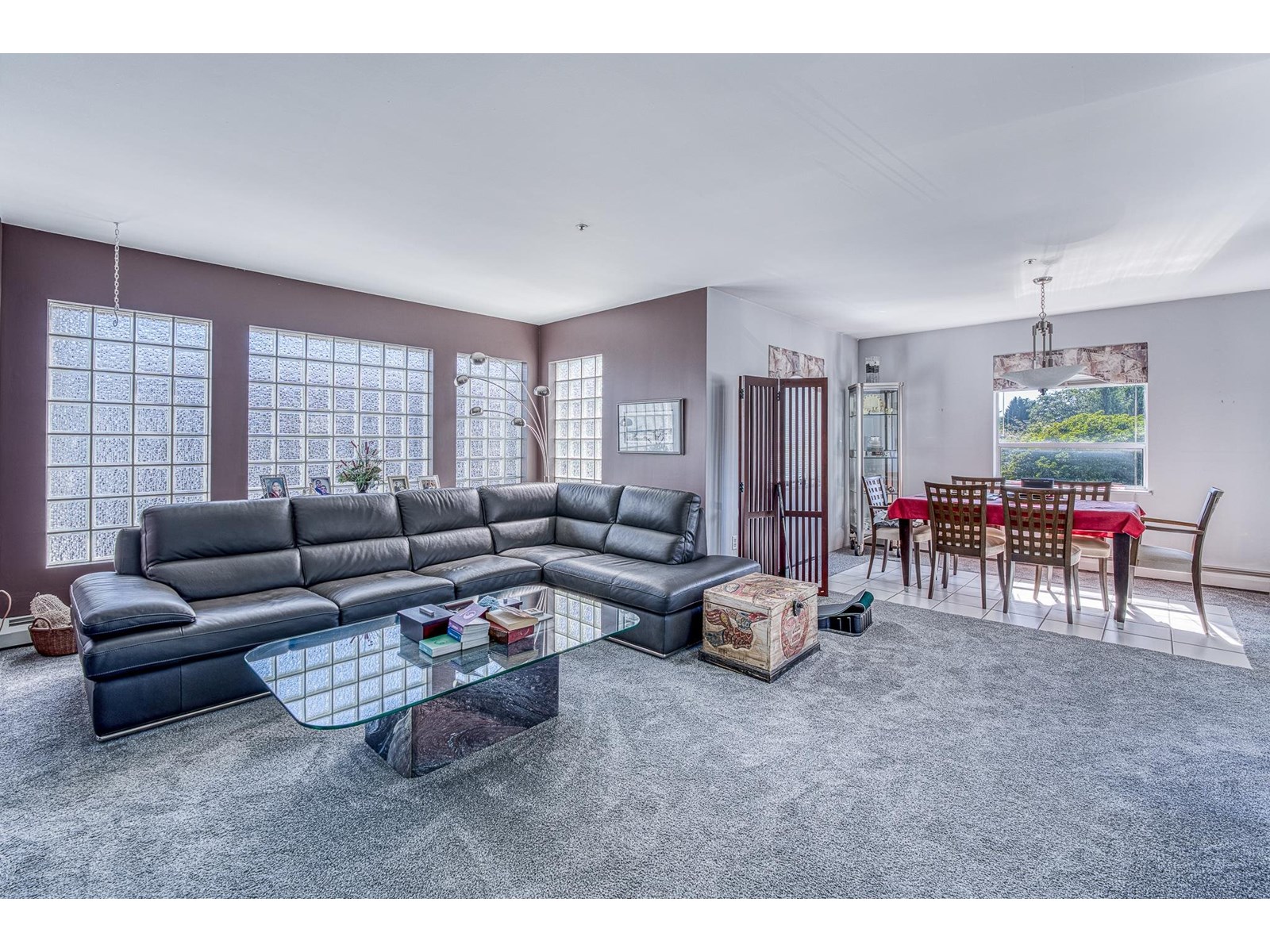 Photo 5 of 15662 Semiahmoo Avenue, White Rock BC