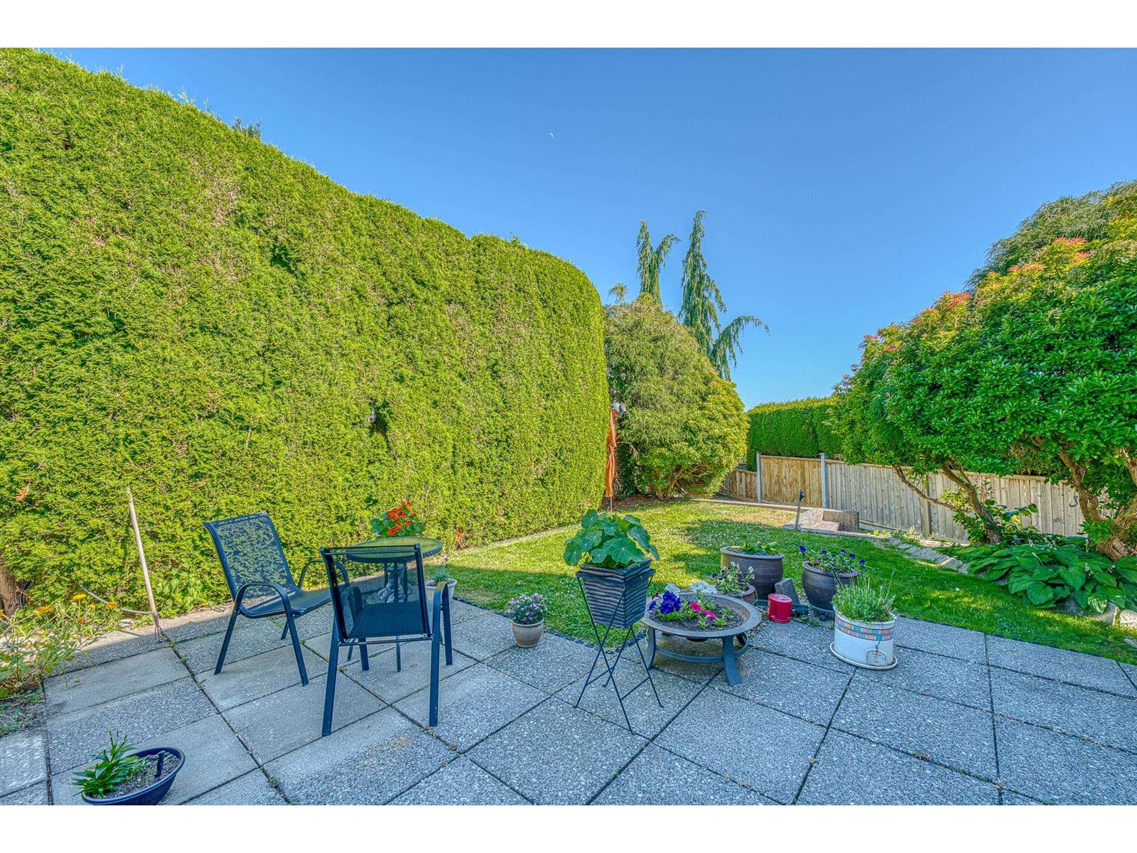 Photo 24 of 15662 Semiahmoo Avenue, White Rock BC
