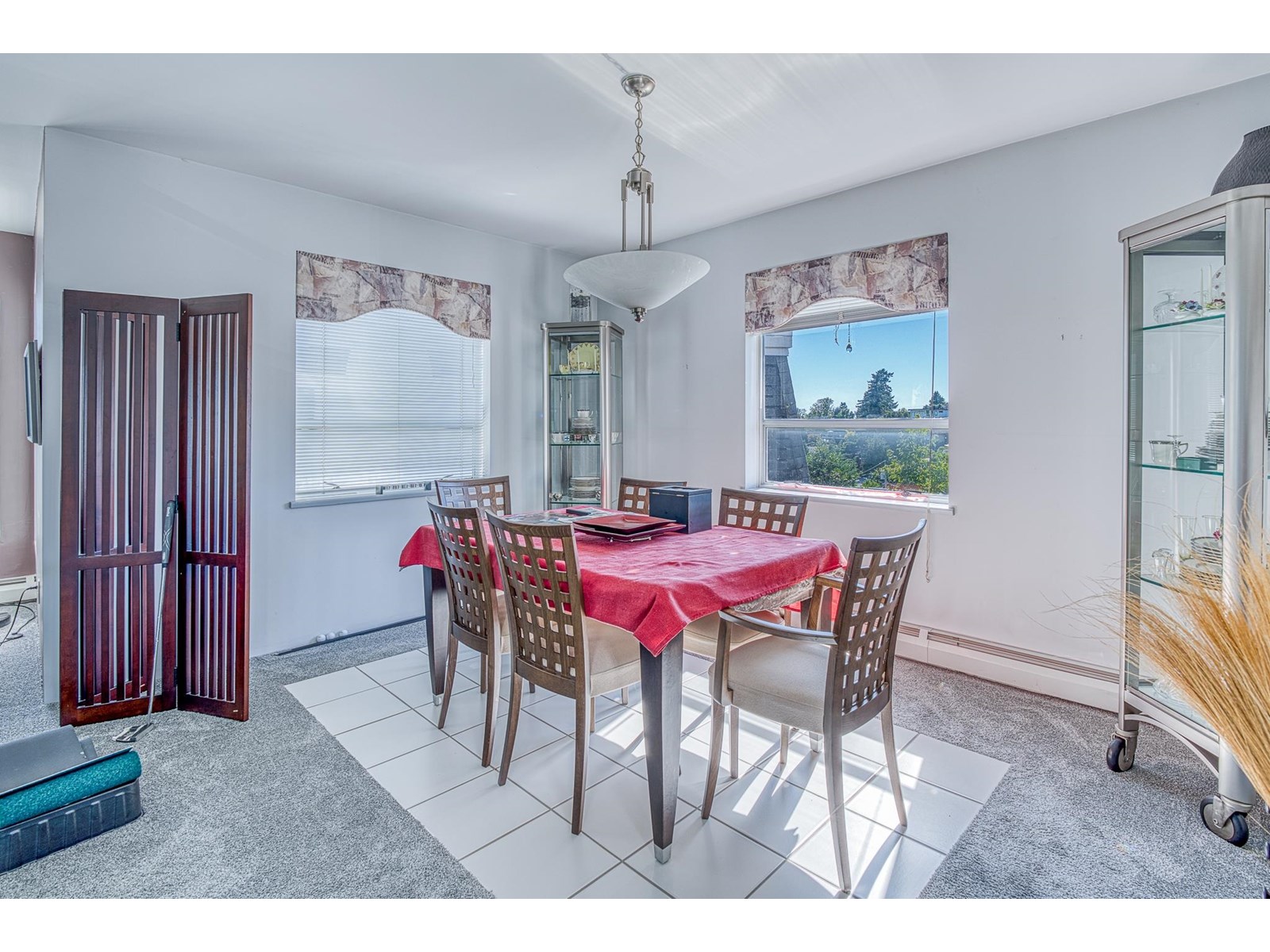 Photo 13 of 15662 Semiahmoo Avenue, White Rock BC