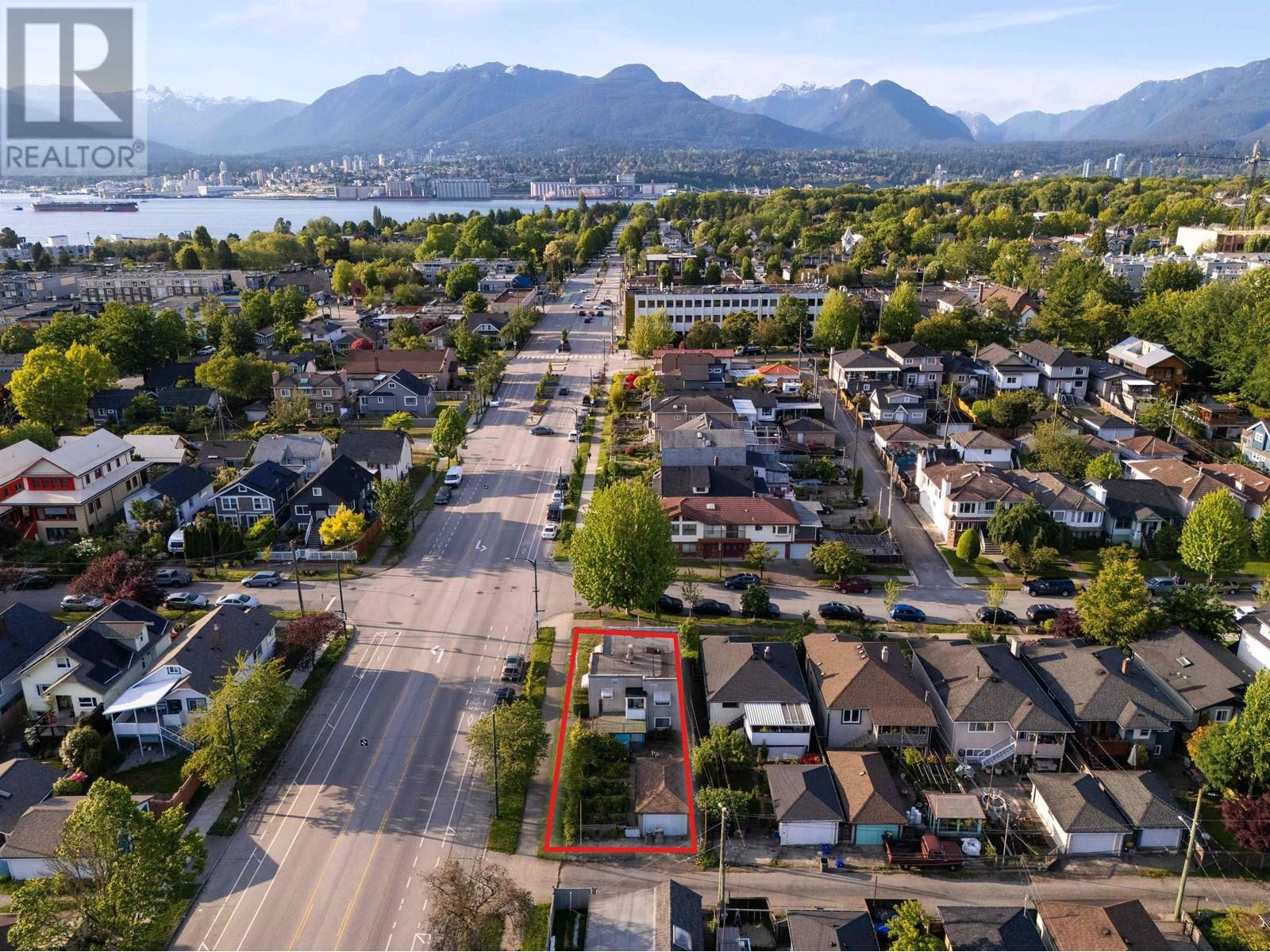 Photo 21 of 622 Nanaimo Street, Vancouver BC