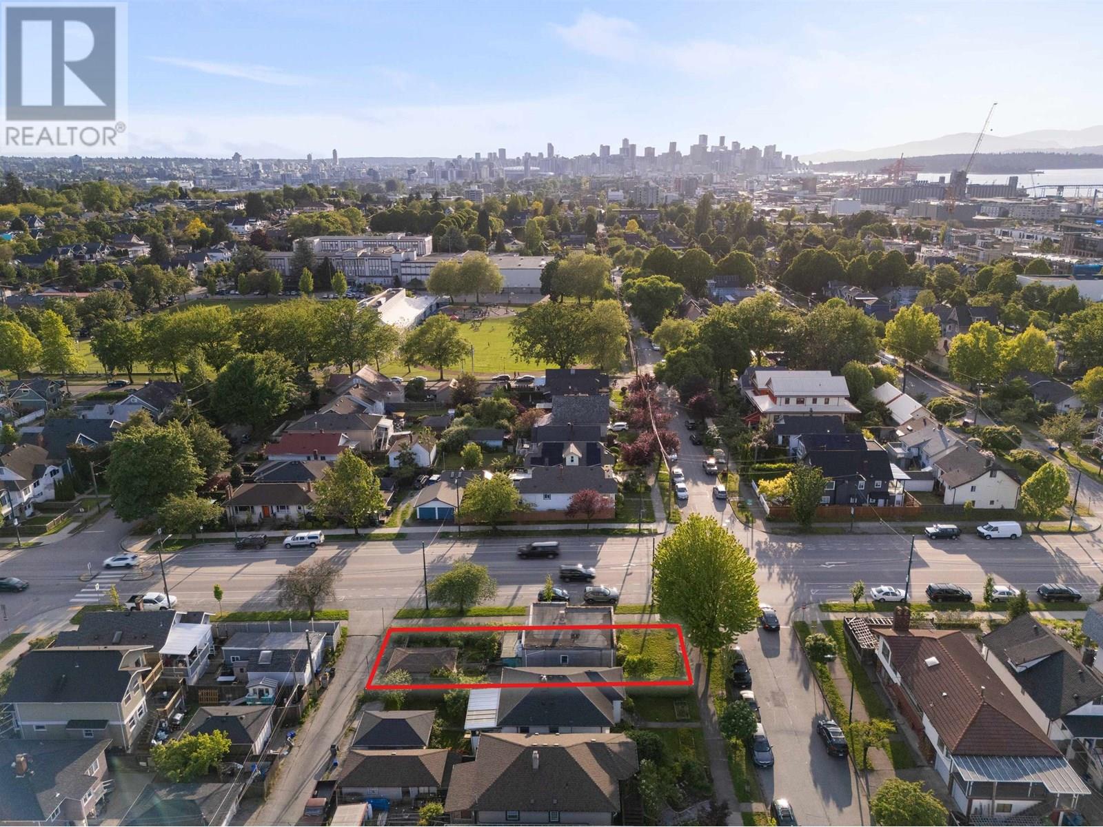Photo 13 of 622 Nanaimo Street, Vancouver BC