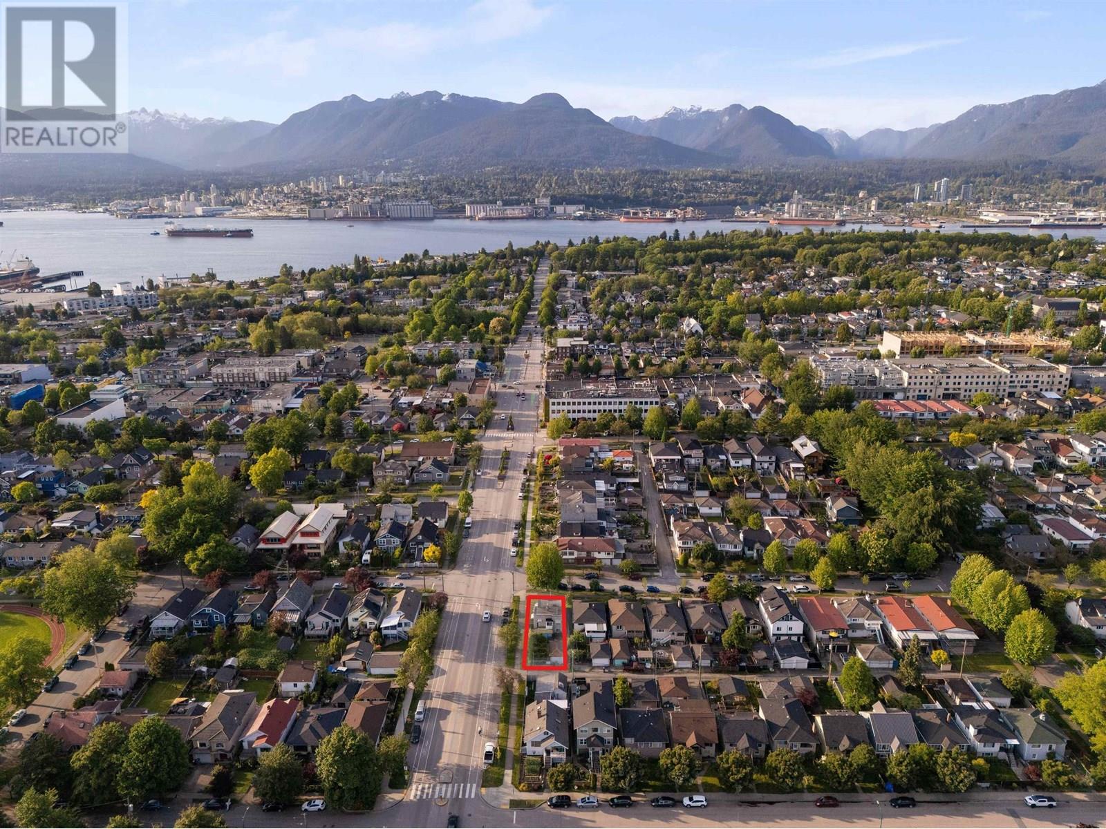 Photo 11 of 622 Nanaimo Street, Vancouver BC