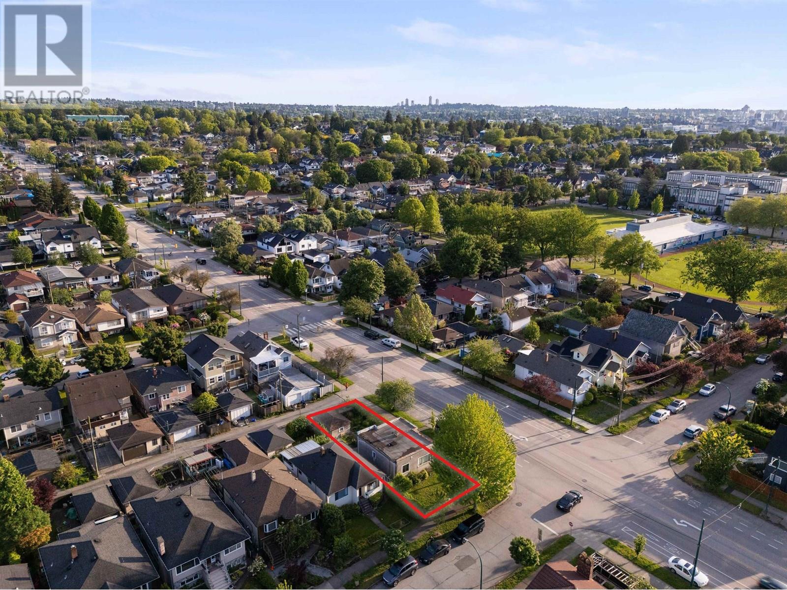 Photo 16 of 622 Nanaimo Street, Vancouver BC