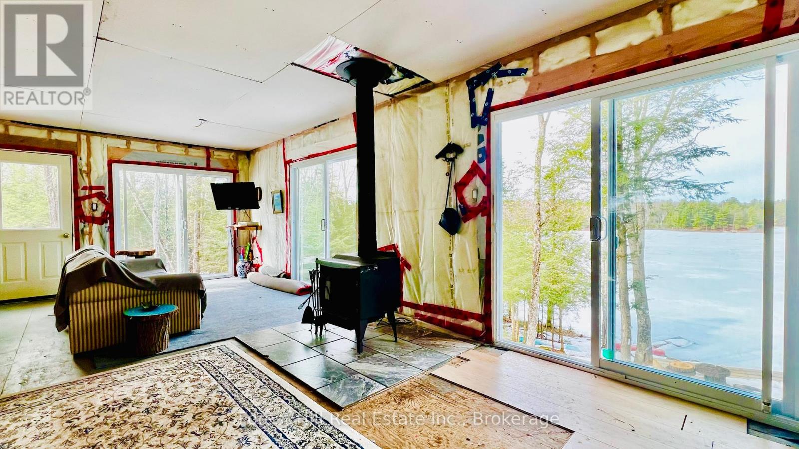 Photo 23 of 60 Hawksview Lane, Seguin ON