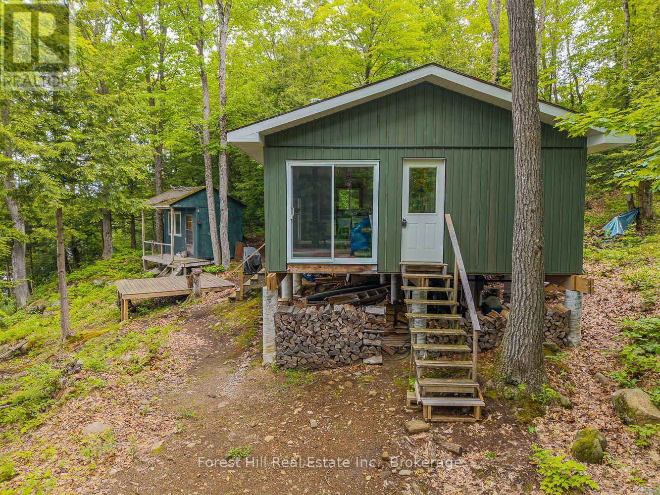 Photo 10 of 60 Hawksview Lane, Seguin ON