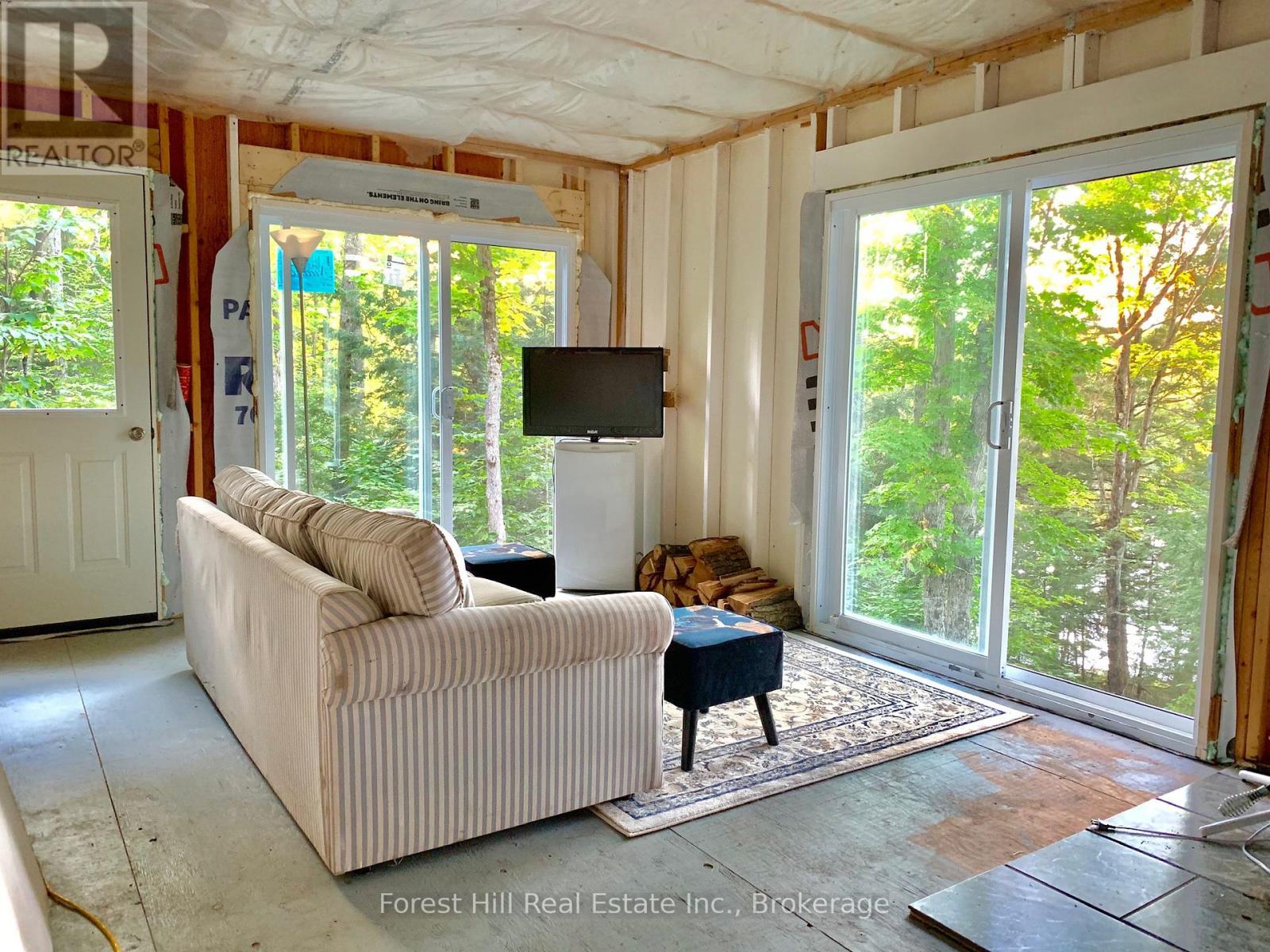 Photo 24 of 60 Hawksview Lane, Seguin ON