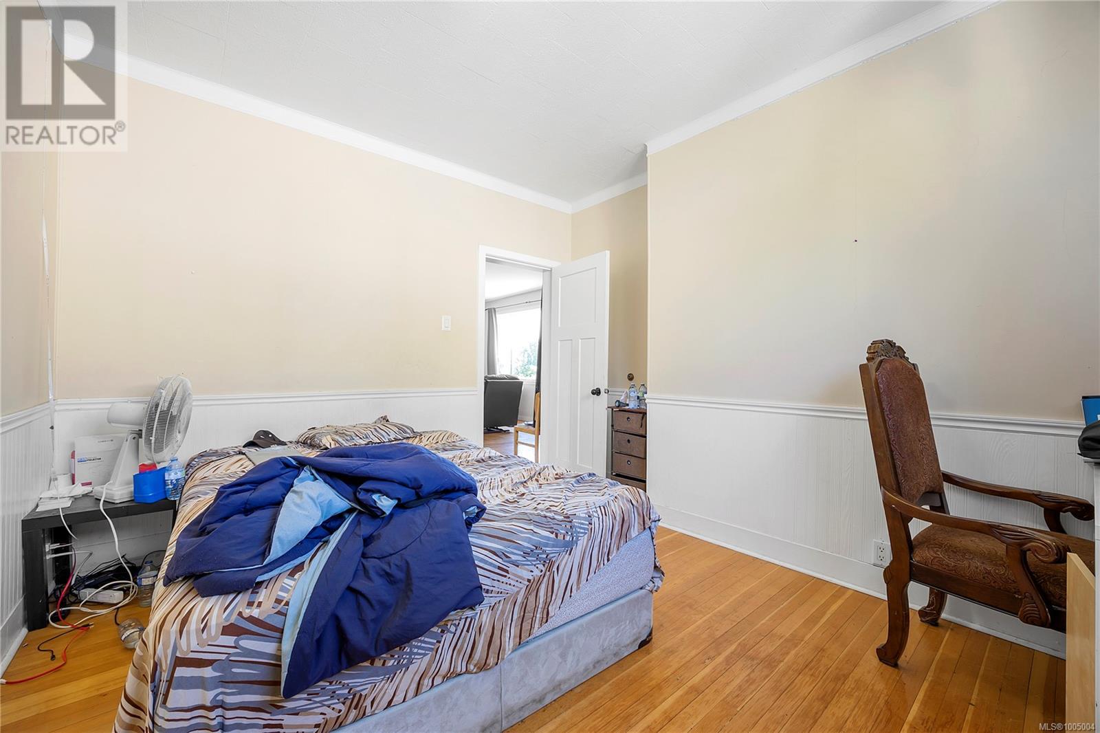 Photo 13 of 680 Pine St, Nanaimo BC