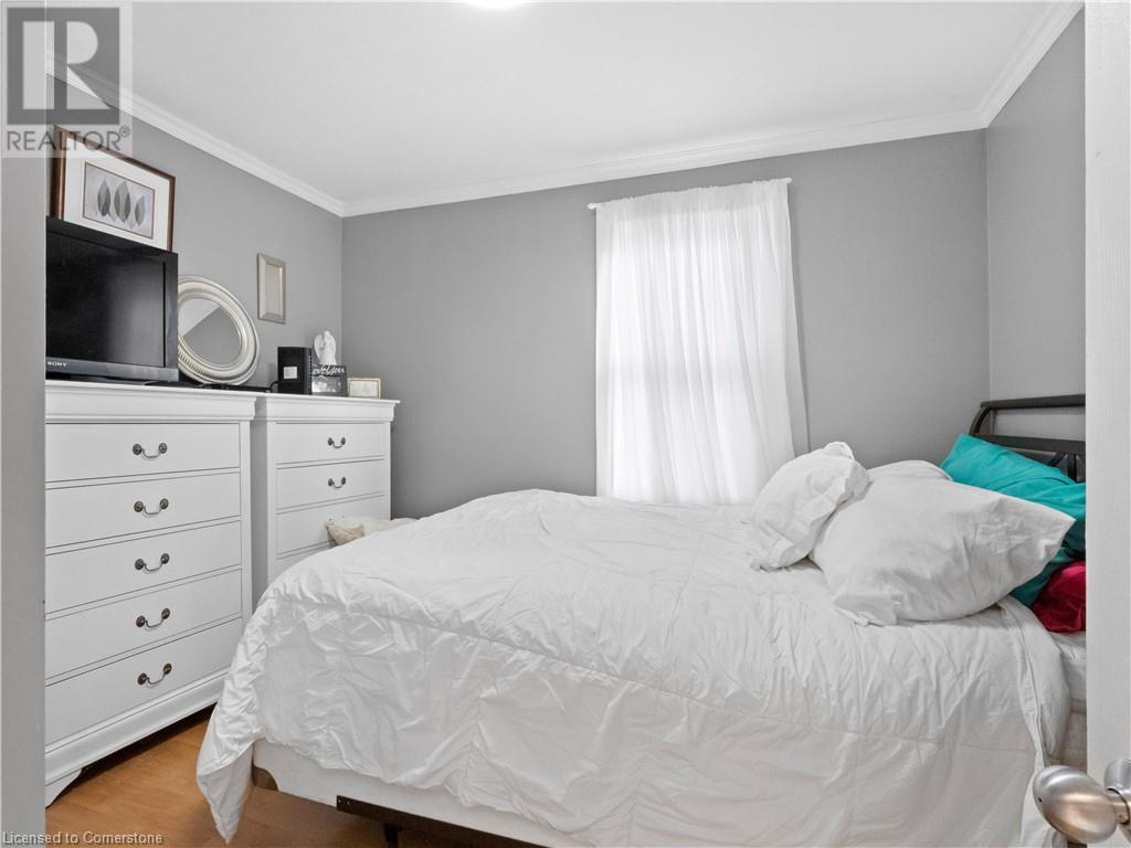 Photo 14 of 36 Afton Avenue, Welland ON