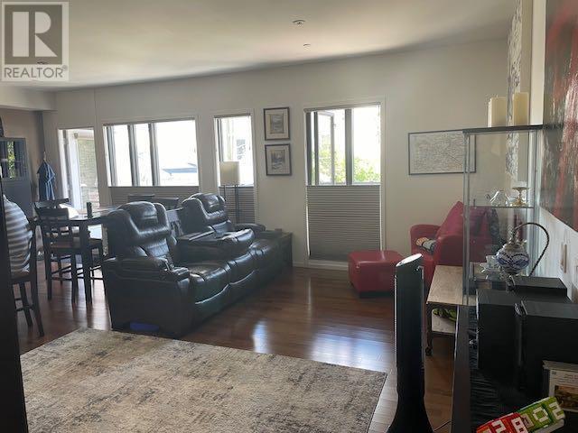 Single Family House for Sale in   Meredith Road NE Crescent Heights Calgary 