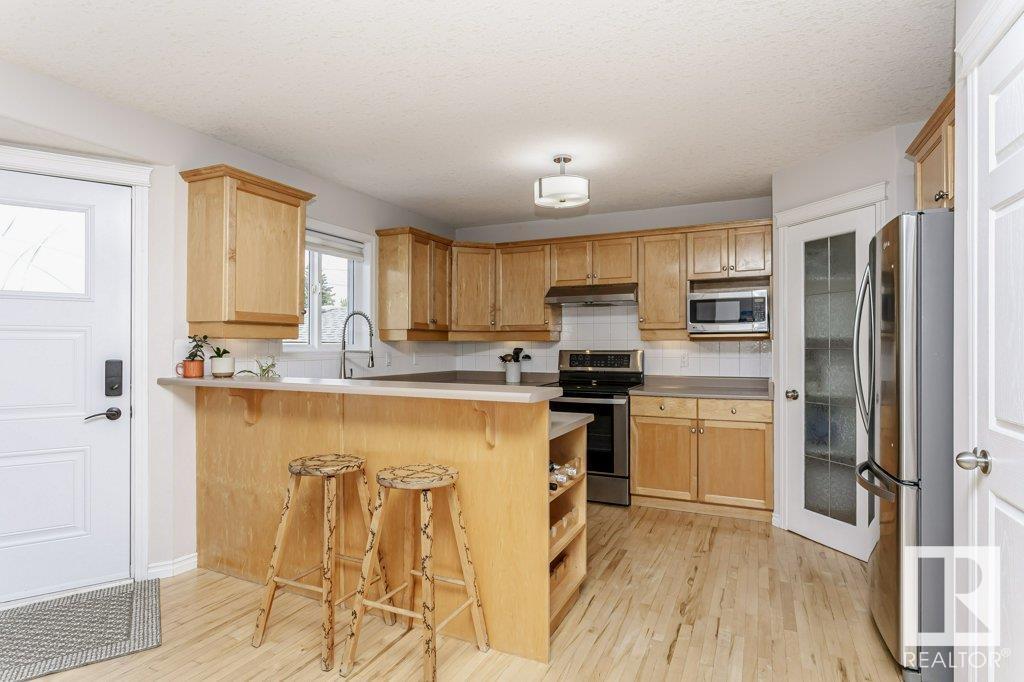 Photo 17 of 8818 Rowland Rd Nw, Edmonton AB