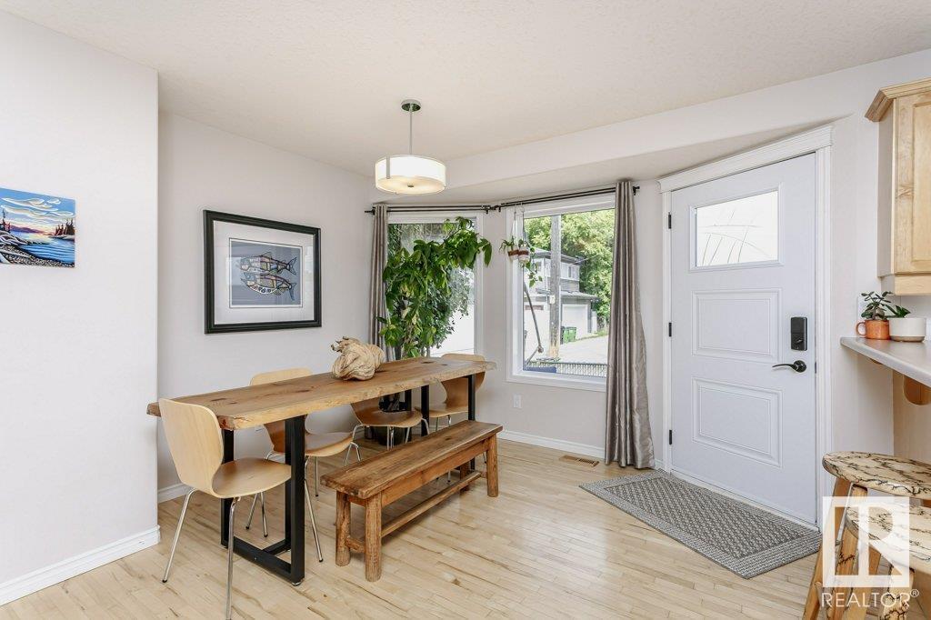 Photo 23 of 8818 Rowland Rd Nw, Edmonton AB
