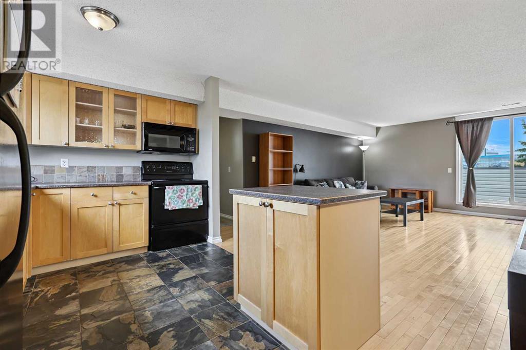 Single Family House for Sale in    Street NW St Andrews Heights Calgary 