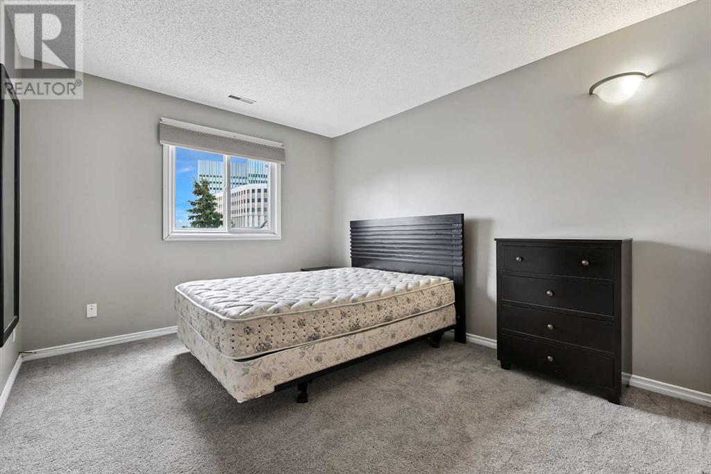 Single Family House for Sale in    Street NW St Andrews Heights Calgary 