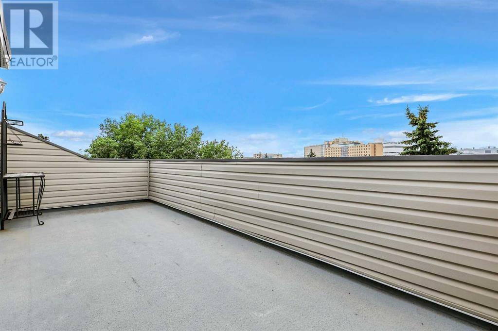 Single Family House for Sale in    Street NW St Andrews Heights Calgary 