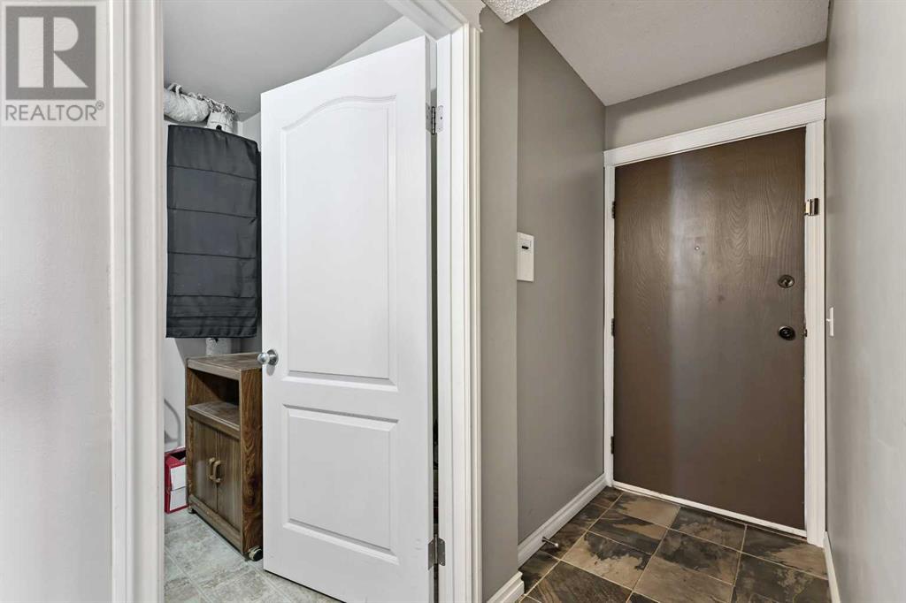 Single Family House for Sale in    Street NW St Andrews Heights Calgary 