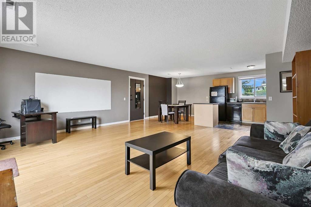 Single Family House for Sale in    Street NW St Andrews Heights Calgary 