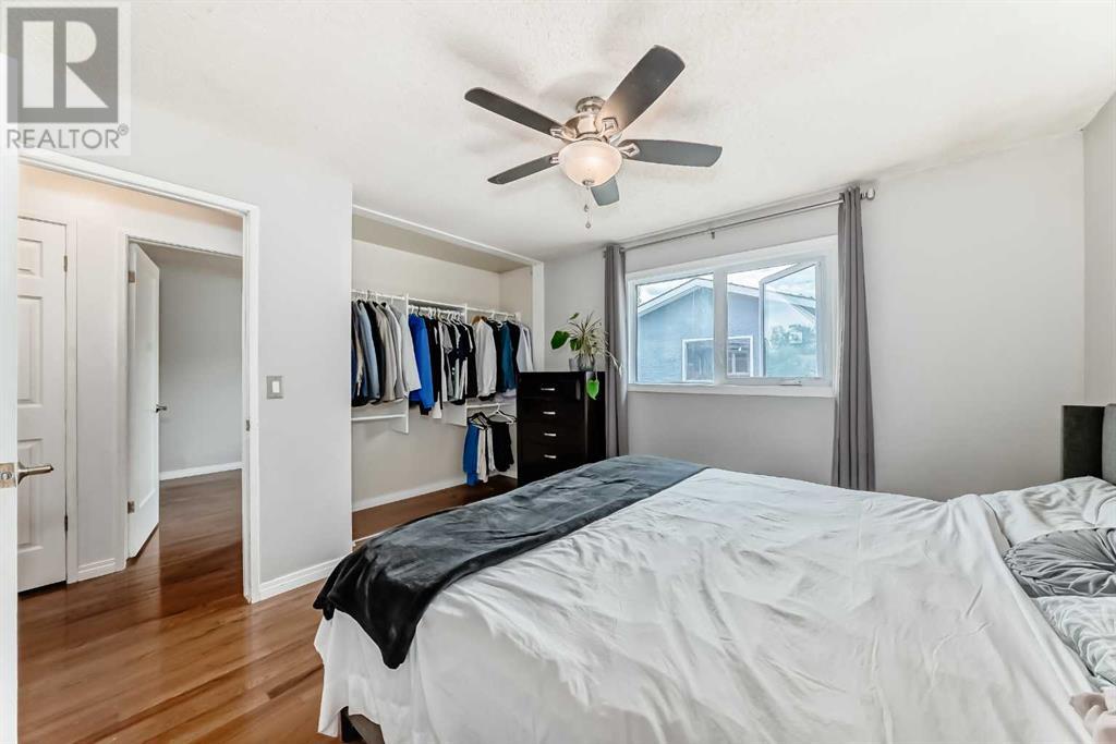 Single Family House Bi-level for Sale in  Shawcliffe Circle SW Shawnessy Calgary 