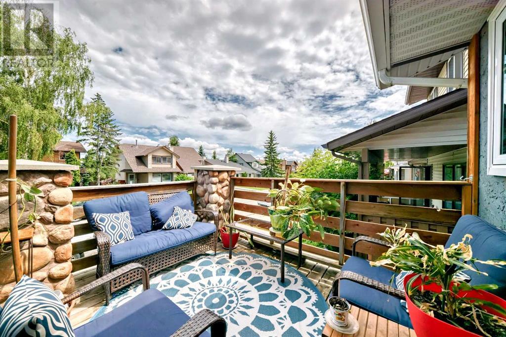 Single Family House Bi-level for Sale in  Shawcliffe Circle SW Shawnessy Calgary 