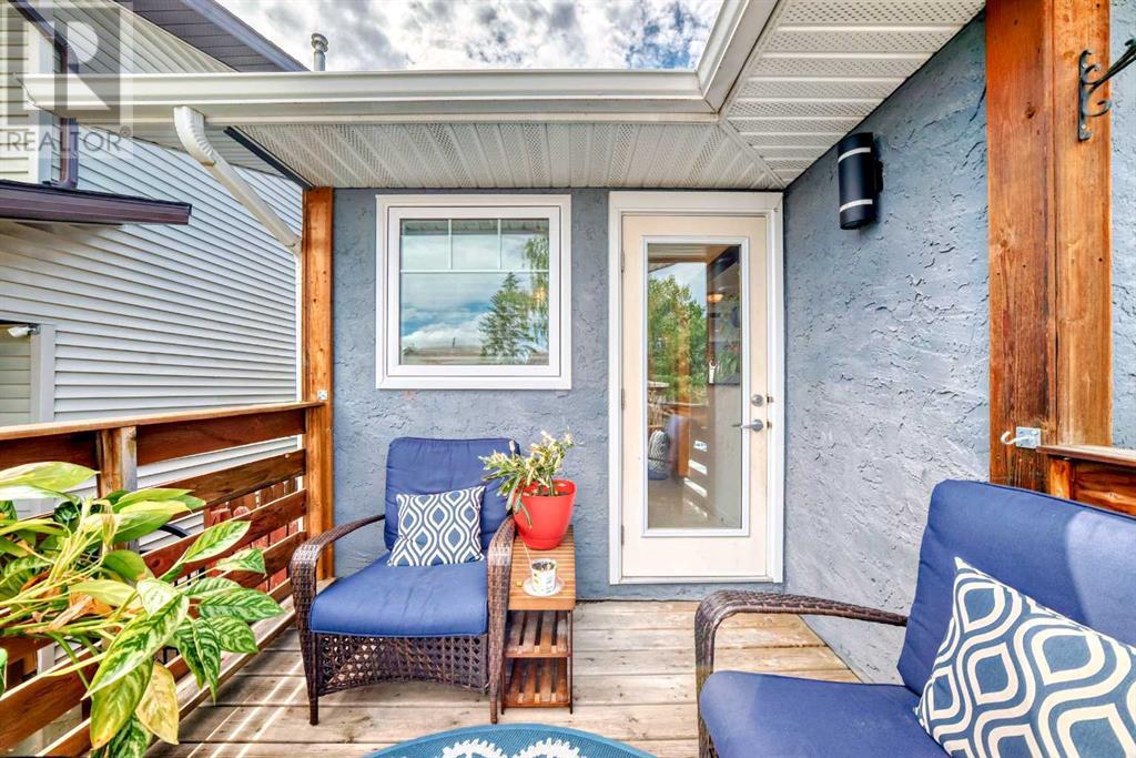 Single Family House Bi-level for Sale in  Shawcliffe Circle SW Shawnessy Calgary 