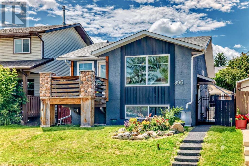 395 Shawcliffe Circle SW, Calgary, Alberta