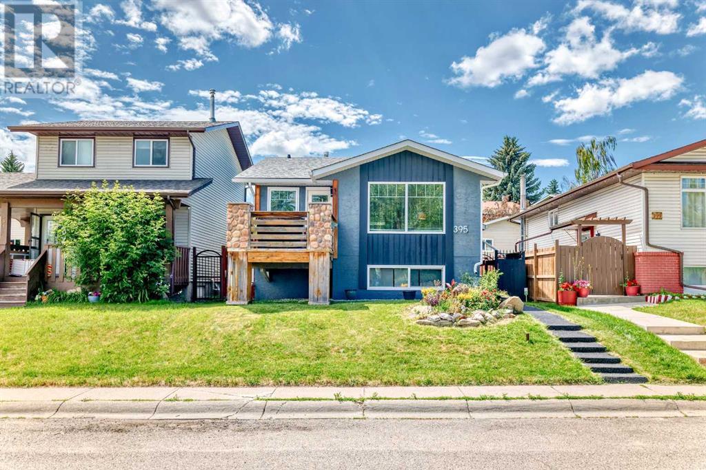 Single Family House Bi-level for Sale in  Shawcliffe Circle SW Shawnessy Calgary 