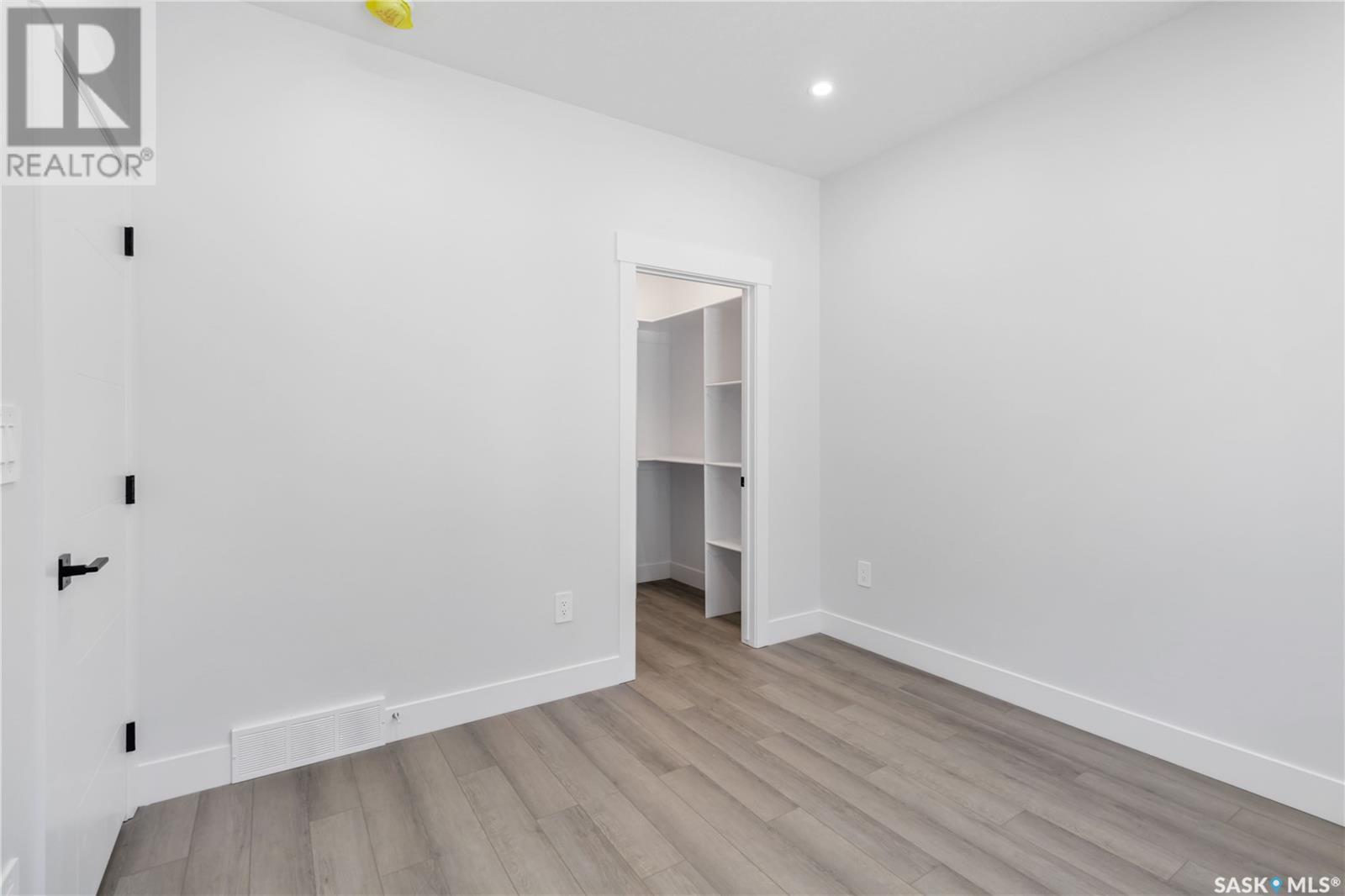 Photo 19 of 840 Ballesteros Crescent, Warman SK