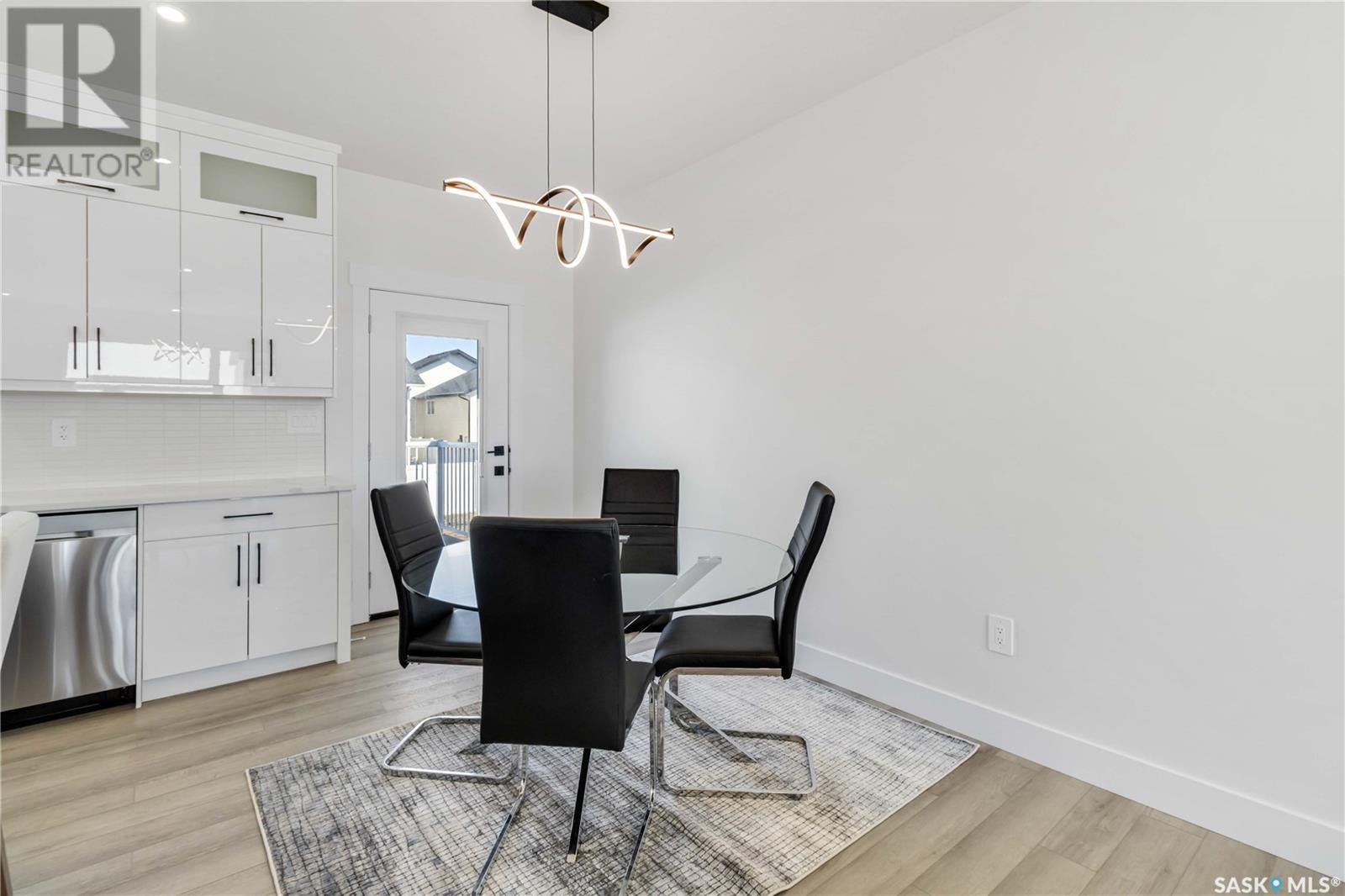 Photo 13 of 840 Ballesteros Crescent, Warman SK