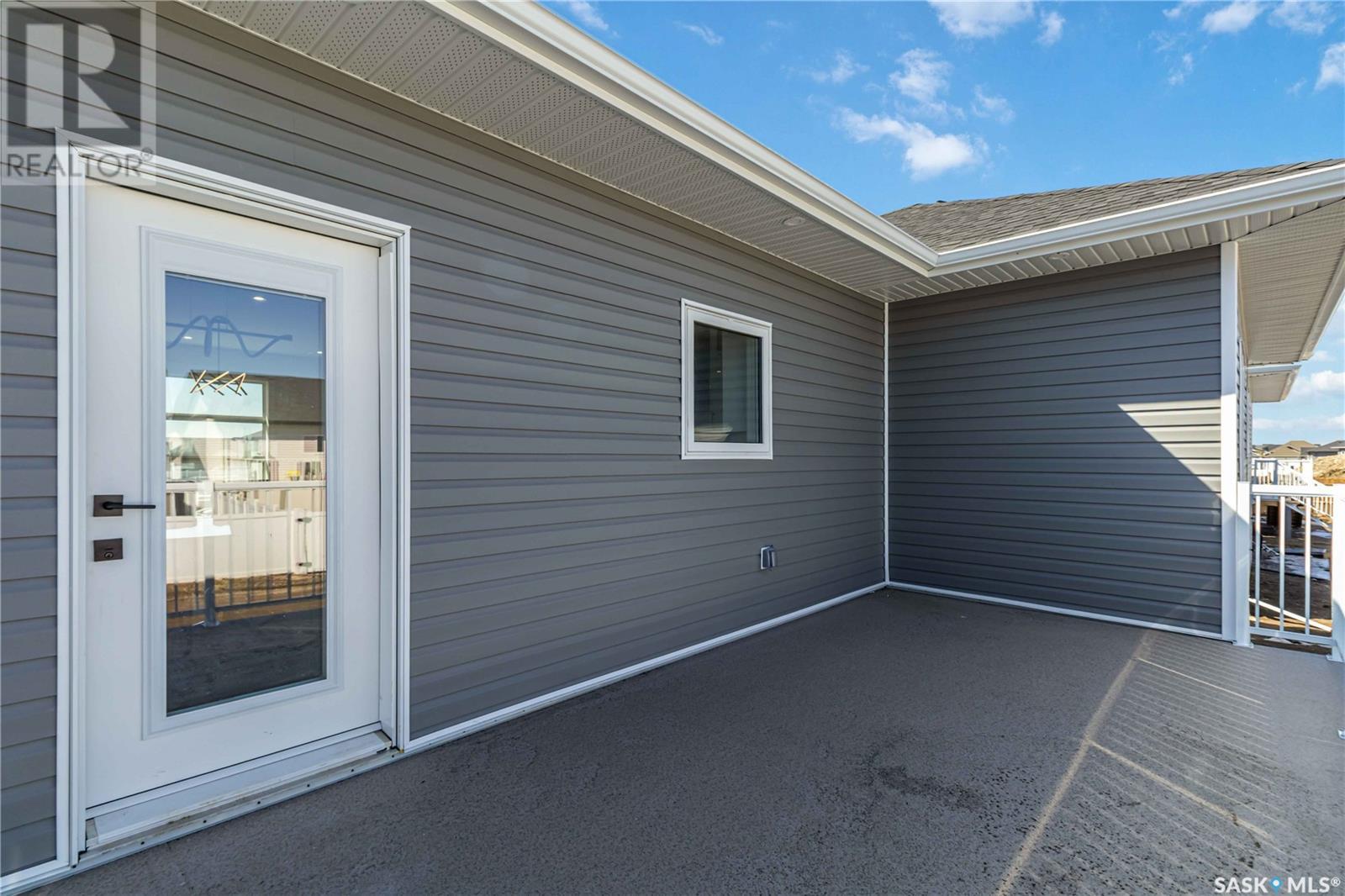 Photo 34 of 840 Ballesteros Crescent, Warman SK