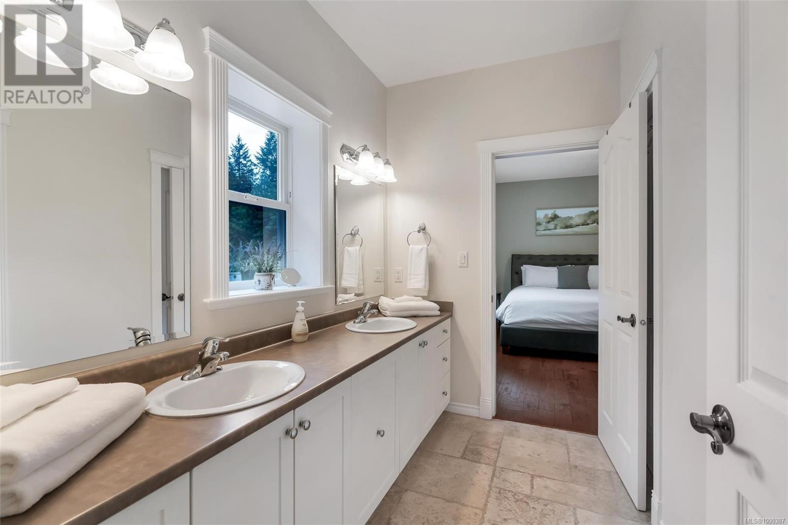  3250 Cobble Hill Road, Cobble Hill