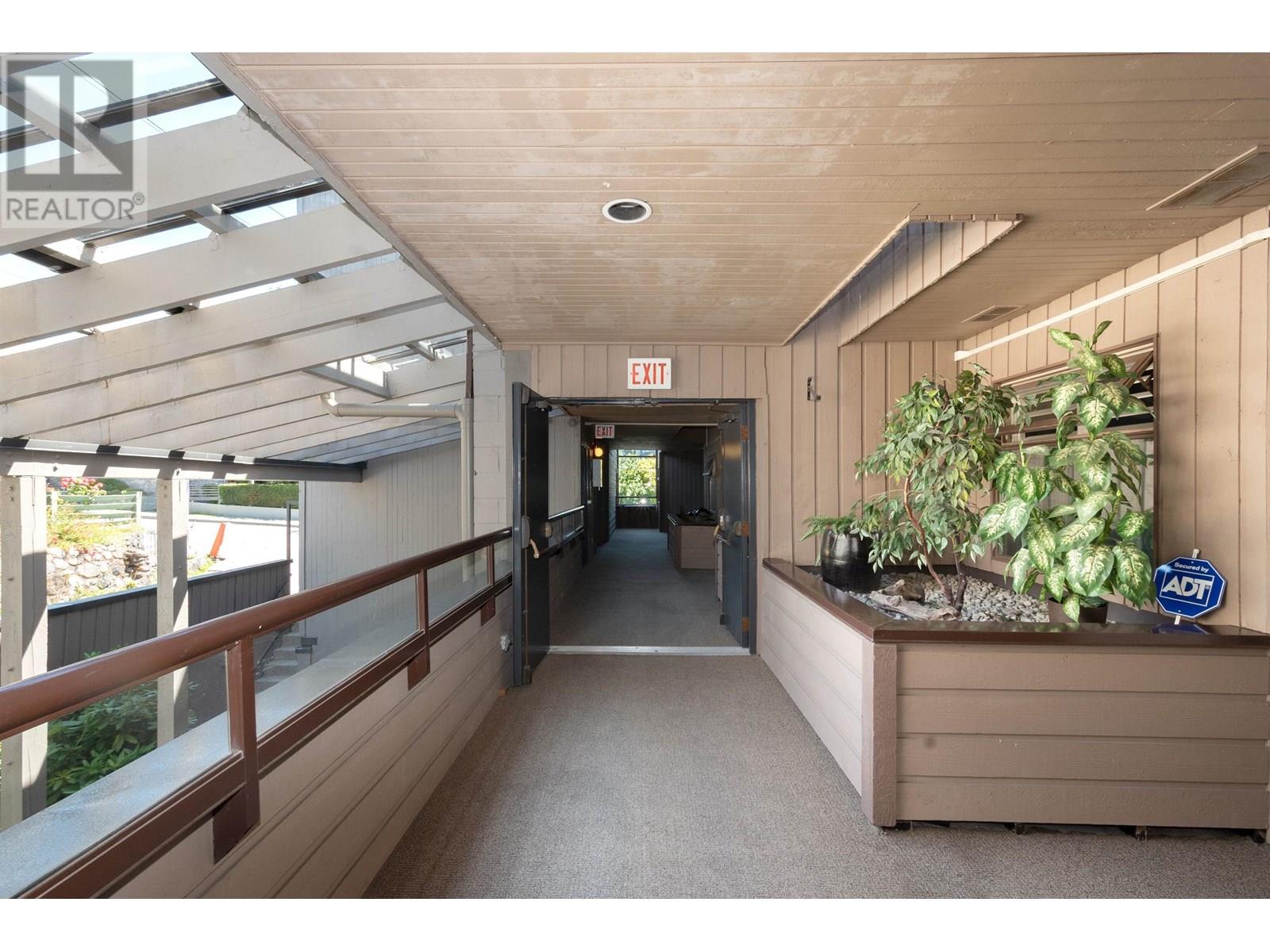 Photo 10 of 203 225 24th Street, West Vancouver BC